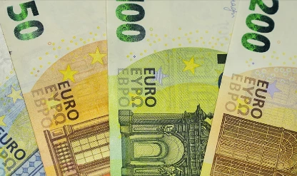 Euro Bölgesi temmuzda 12,4 milyar euro dış ticaret fazlası verdi