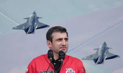 Bayraktar KIZILELMA otonom 'kol uçuşu'yla dünyada ilk oldu!