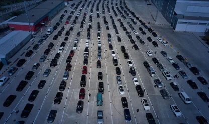 Bayramda gümrük kapılarından 323 bin yolcu giriş-çıkış yaptı