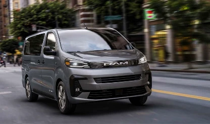 Bursa'da üretilen orta hafif ticari araç ABD yolcusu