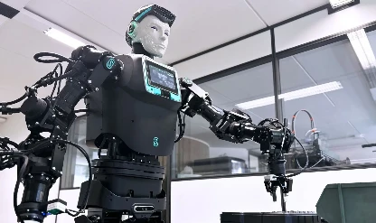 Çip fabrikalarında 'Bilişsel' devrim: Üretim ‘RoBee’ robotlara emanet