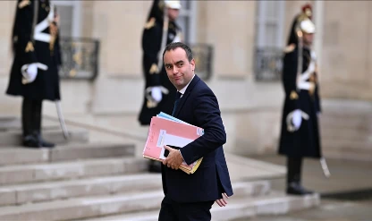 Fitch'in not kararı, Fransa’da yeni hükümeti zorlayacak