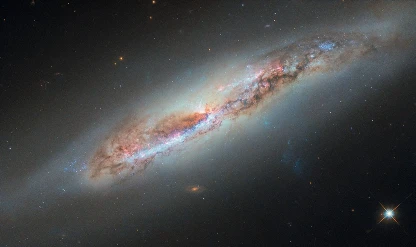 Hubble 60 milyon ışık yılı uzaktaki galaksiyi görüntüledi: ‘NGC 4388’