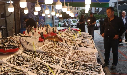 İkinci kez ağlar atıldı! Tezgahlar doldu