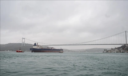 İstanbul Boğazı'nda yoğun trafik: Günde ortalama 104 gemi geçiş yaptı