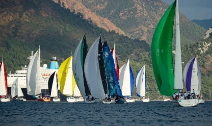 Marmaris'te yarışlar başladı! 21 ülkeden 110 yelkenci geldi