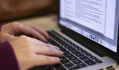 O ülkede yakıt tasarrufu nedeniyle çarşamba günleri resmi tatil ilan edildi