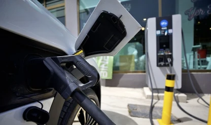 Oto şarjında yeni dönem: Ek ücretler kalktı, fiyatlar anlık açıklanacak