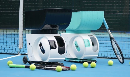 Robot tenis koçu