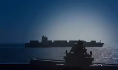 Savaş yeniden alevleniyor mu? ABD dev gemiyi vurdu, İran'dan misilleme geld