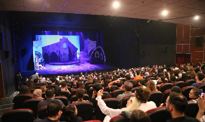 Sinema koltukları halk günüyle dolacak