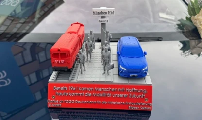 Togg’un Almanya’daki ilk teslimatında duygusal anlar