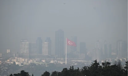 Trafiğe çıkacaklar dikkat İstanbul'u sis kapladı! Sis ne zaman geçecek?