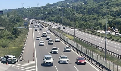 Trafiğe çıkacaklar dikkat! TEM'de şerit kapatıldı
