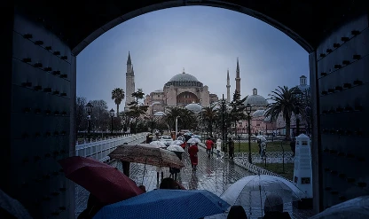 Turizmde yıl sonu hedefi: 53 milyon ziyaretçi, 64 milyar dolar gelir