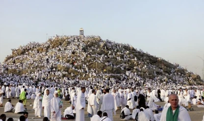 Türk hacı adaylarının Arafat'a intikali başladı
