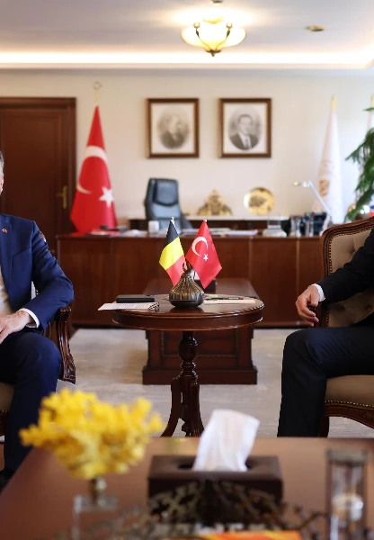 Bakan Bayraktar Belçikalı iş insanlarıyla bir araya geldi