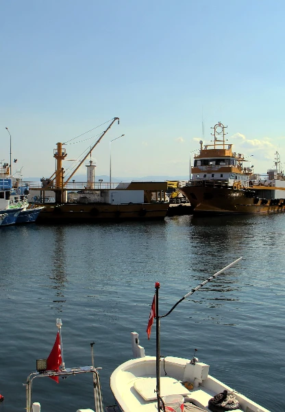 Somali’de ilk uluslararası balıkçılık lisansı Türk gemisine verildi
