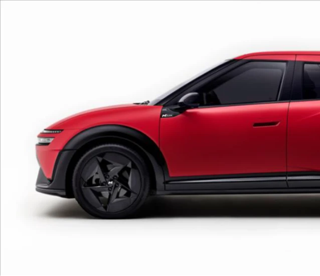 Hyundai'nin yeni kompakt modeli IONIQ 3 tanıtıldı