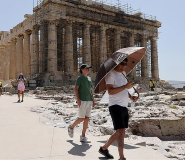 Akropolis ziyarete kapatıldı