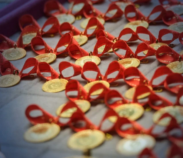 Altın fiyatlarında toparlanma: Trump'ın savaş mesajları talebi yeniden artırdı