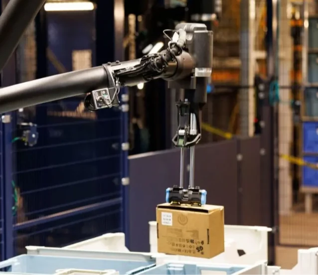 Amazon depoda çalışacak yeni AI robotik teknolojisini tanıttı