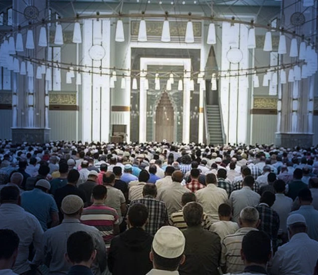 AREFE GÜNÜ 2026 | Ramazan Bayramı arefesi tatil mi, hangi güne denk geliyor