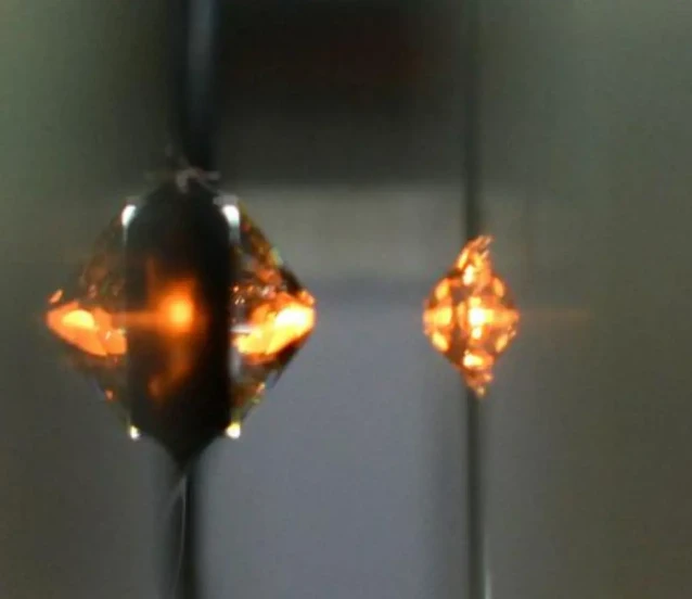 Aşırı basınçta suyu değiştirdi: Oda sıcaklığında oluşan yeni buz türü