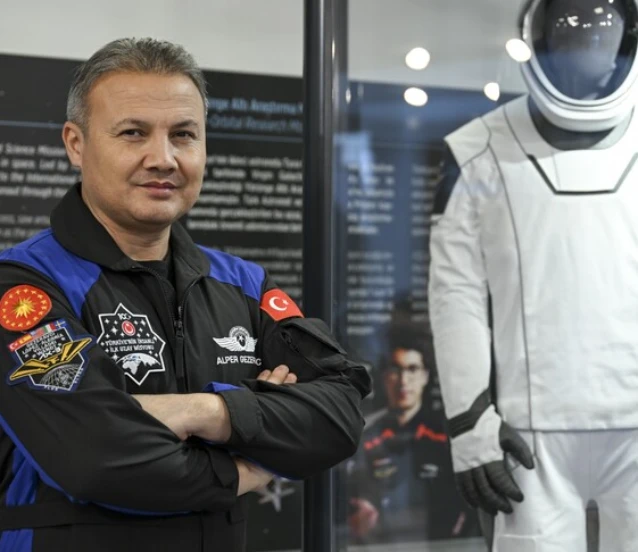 Astronot Alper Gezeravcı, İstanbul’da çocuklarla buluşacak