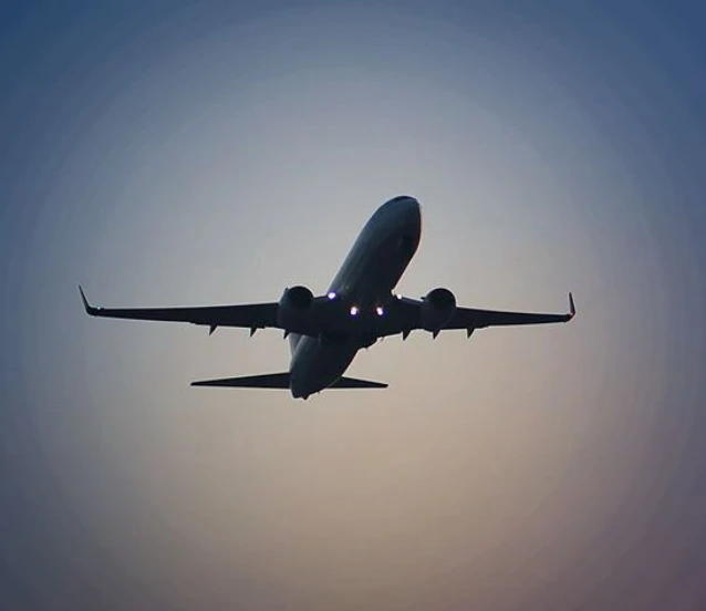 Avrupa'da jet yakıtı alarmı: Yaz sezonunda uçuş iptalleri ve zam riski kapıda