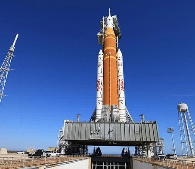 Ay’a dönüş planı aksadı: Artemis II’de helyum sorunu