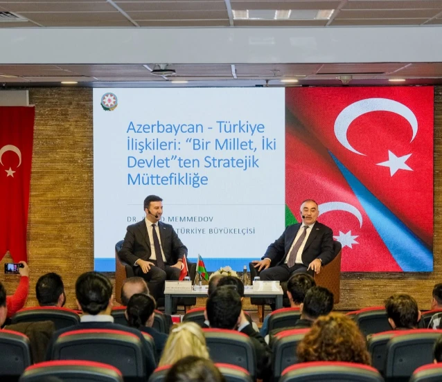 Azerbaycan Büyükelçisi İstanbul Ticaret öğrencileriyle