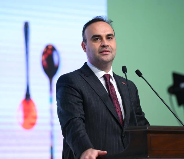 Bakan Kacır'dan imalat sanayisinde katma değer mesajı