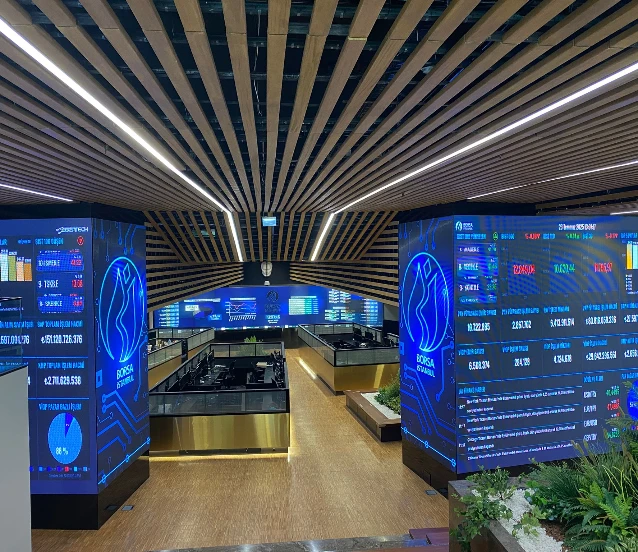 BIST 100 günü yeni rekorla 12.385 puandan tamamladı