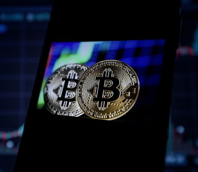 Bitcoin yeniden yükselişte: Jeopolitik gerilim ortasında 70 bin doların üzerinde dengelendi