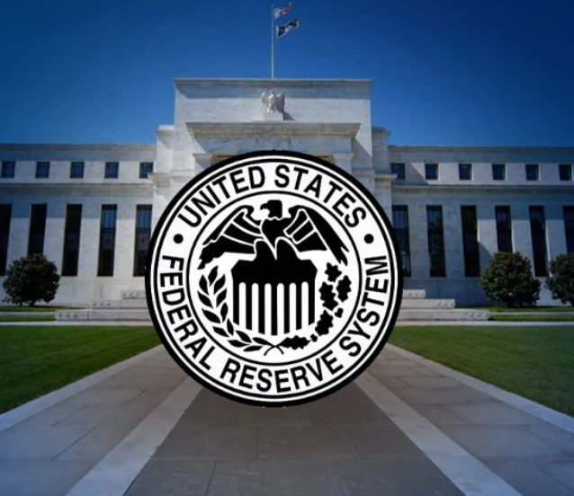 Boston Fed Başkanı'ndan faiz indirimi için temkinli mesaj: İstihdam güçlü ancak enflasyon izleniyor