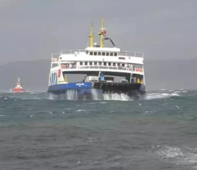 Deniz ulaşımına fırtına engeli