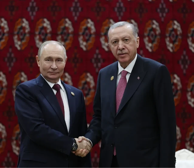 Erdoğan ile Putin Türkmenistan'da görüştü