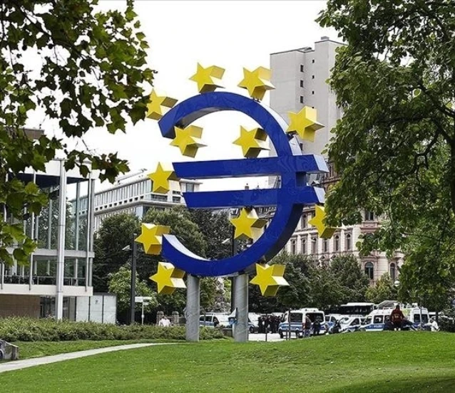 Euro Bölgesi'nde PMI yükseldi: 15 ayın zirvesinde