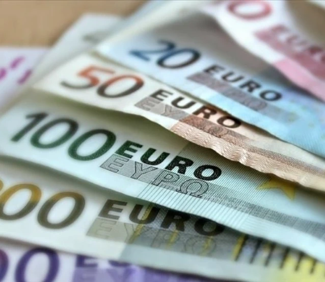 Euro Bölgesi'nde yüzde 0,3'lük büyüme: Beklentileri aştı