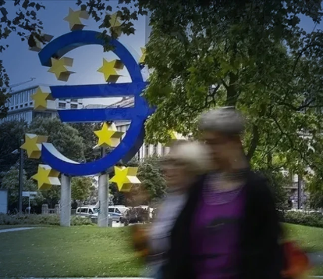Eurostat nisan ayı verileri: Euro Bölgesi'nde işsizlik oranı sabit kaldı