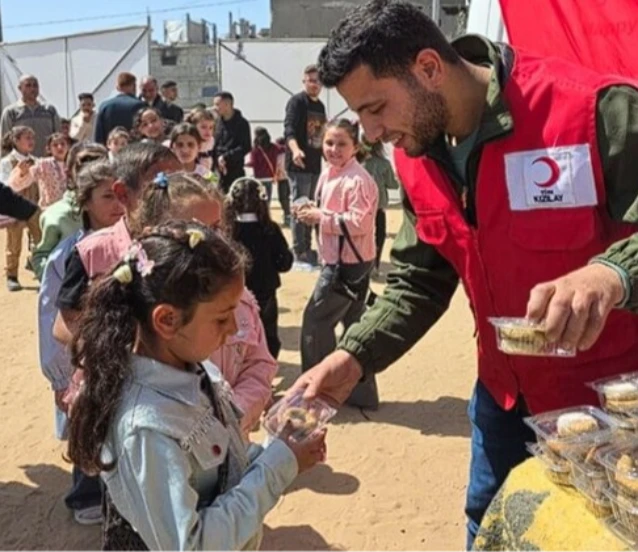 Gazze’de çocuklara destek sürüyor: Kızılay’dan her gün 1000 çocuğa yardım
