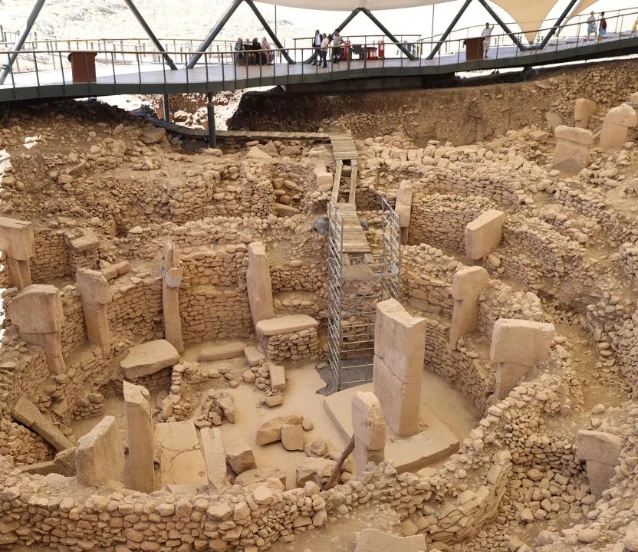 Göbeklitepe'de insan heykeli bulundu