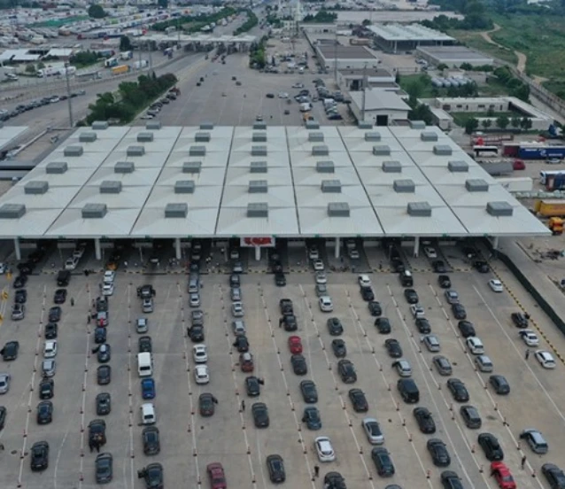 Gurbetçi otoparkı açıldı! Tır kuyruğu sorunu çözüldü