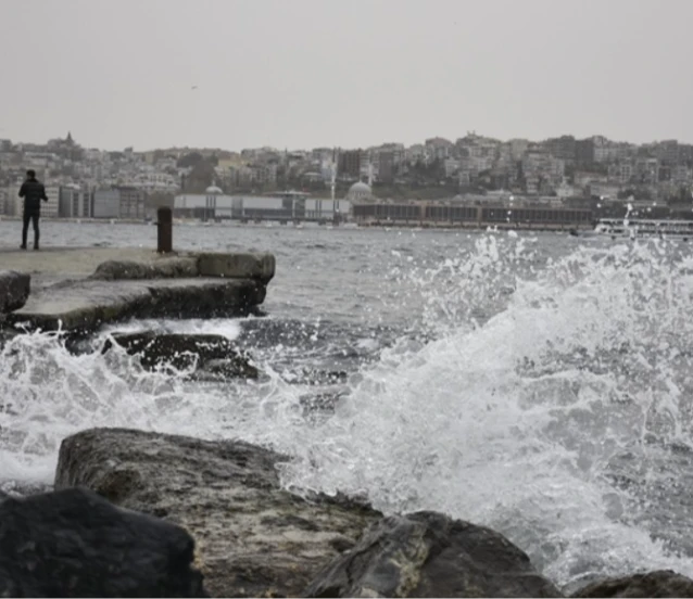 İstanbul Valiliği’nden fırtına uyarısı