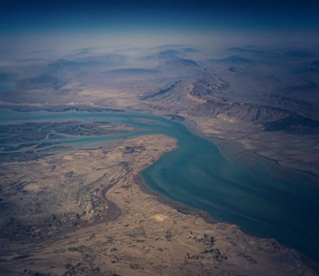 Hürmüz Boğazı'nda saldırı: Keşm Adası'ndaki İran limanı hedef alındı