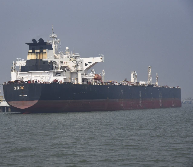 Hürmüz Boğazı’nı geçen petrol tankeri Mumbai’ye ulaştı