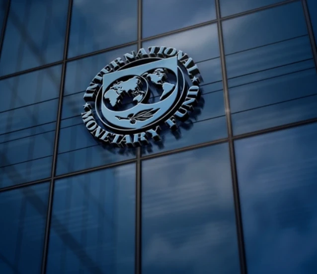 IMF'den küresel büyüme öngörüsü: Tahminleri aşağı yönlü revize etti