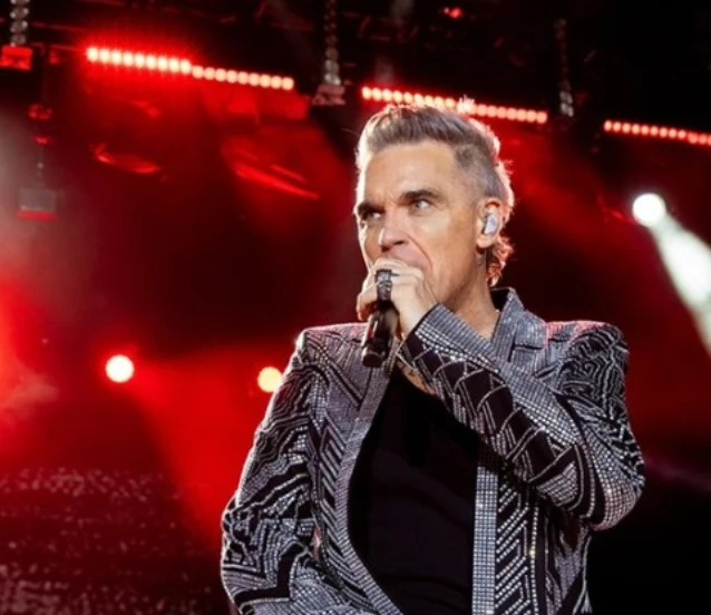 İngiliz şarkıcı Robbie Williams, 7 Ekim'de İTÜ Stadyumu'nda konser verecek