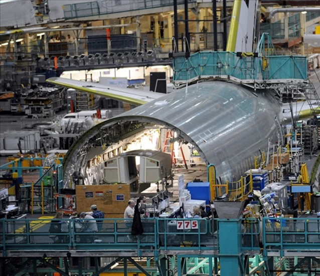 İngiltere'de imalat sanayi PMI 14 ayın zirvesinde